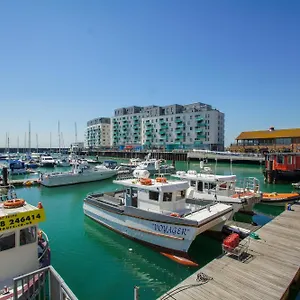  Apartment Orion Marina Sea View - Parking - By Lets