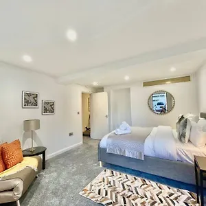  Apartment By The Flat Accommodating 5 Guests