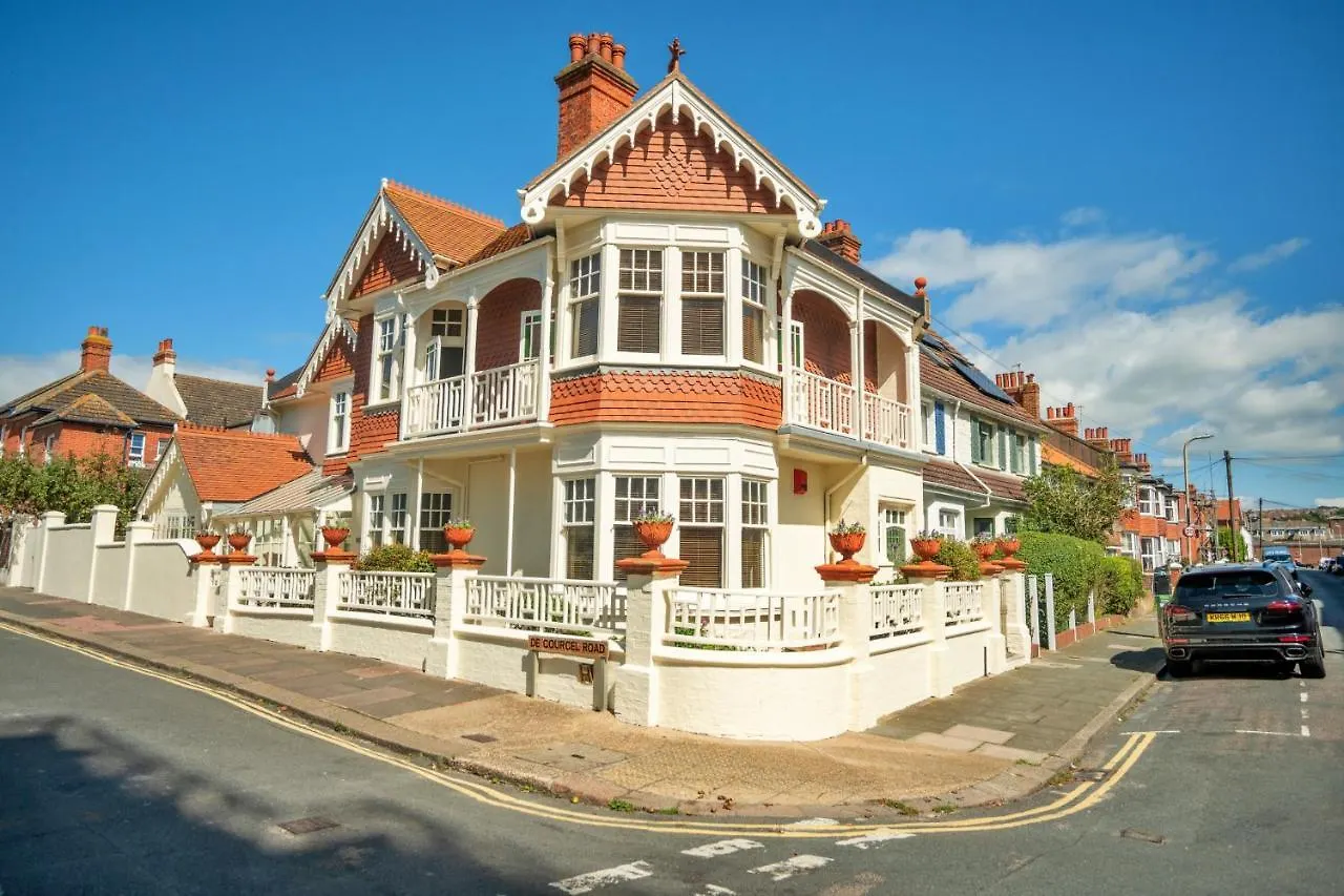 Finest Retreats - Pittodrie Guest House - Room 1 contacts